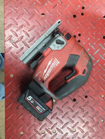 Milwaukee M18 decoupeerzaag werkt prima! beschikbaar voor biedingen