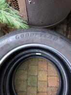 Goodyear banden 215 60 R17, Auto diversen, Autosport-onderdelen, Ophalen of Verzenden, Zo goed als nieuw