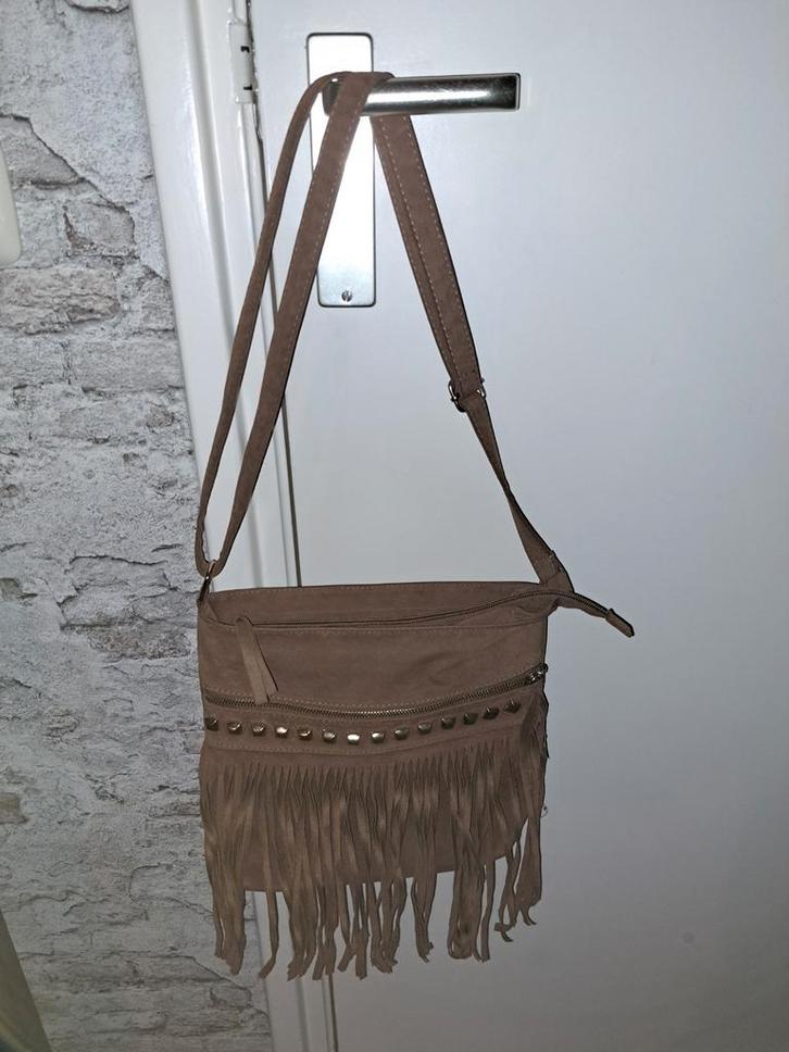 Leuke tas met franjes, Sieraden, Tassen en Uiterlijk, Tassen | Damestassen, Zo goed als nieuw, Handtas, Bruin, Ophalen of Verzenden