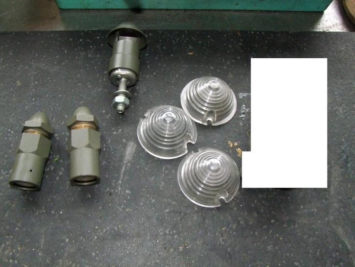 Verlichting legervoertuigen Jeep Nekaf, Daf YA 4440, MB 290, Verzamelen, Militaria | Algemeen, Landmacht, Overige typen, Nederland