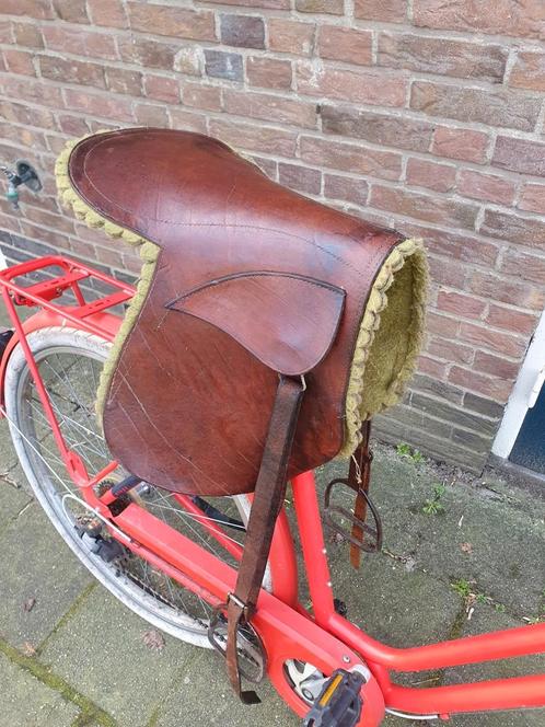 Uniek Decoratief Vintage Paardenzadel - Mancave - cafe, Verzamelen, Dierenverzamelingen, Gebruikt, Beeldje of Figuurtje, Ophalen of Verzenden