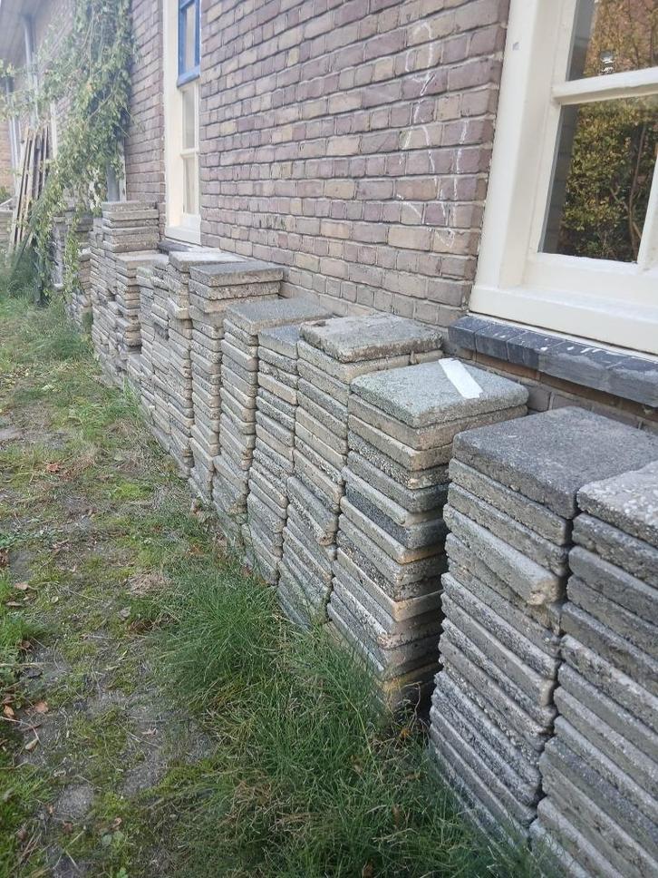 Gratis straatstenen af te halen!, Tuin en Terras, Tegels en Klinkers, Gebruikt, Overige typen, Beton, 10 m² of meer, Ophalen