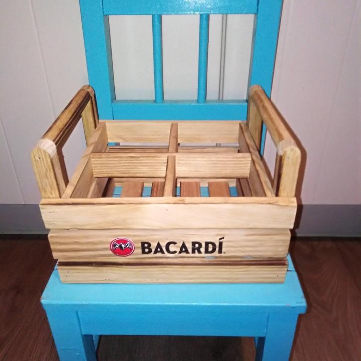 Bacardi kistje van hout, Verzamelen, Merken en Reclamevoorwerpen, Zo goed als nieuw, Gebruiksvoorwerp, Ophalen