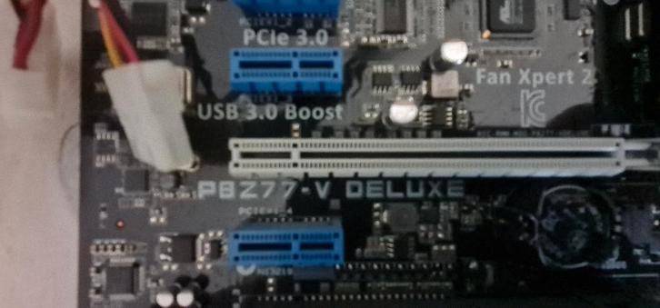 Te Koop Asus P8Z77-V De Luxe, Computers en Software, Moederborden, Gebruikt, Intel, DDR3, Ophalen of Verzenden