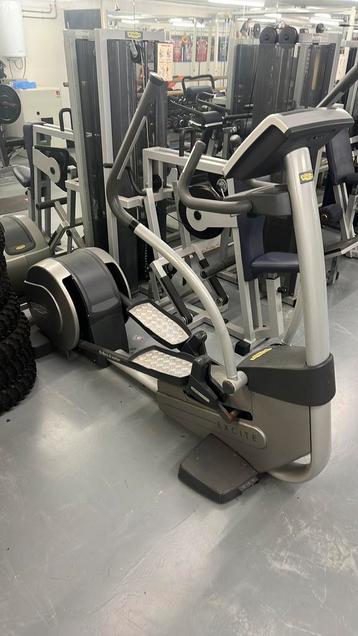 Technogym excite crosstrainer beschikbaar voor biedingen