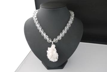 BERGKRISTAL ketting/oorhanger-set beschikbaar voor biedingen