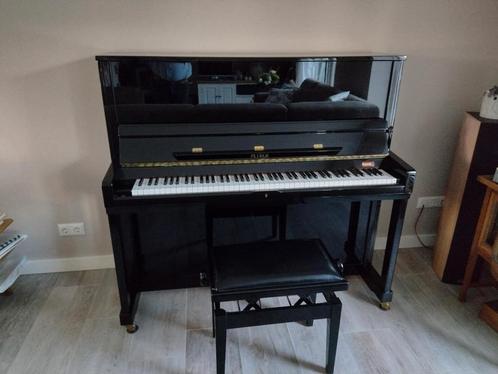 Piano Petrof 131 M1 zwart hoogglans/messing, Muziek en Instrumenten, Piano's, Gebruikt, Zwart, Hoogglans, Ophalen