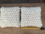 2 nieuwe wit of ecru pebble pebbles kussens 45x45cm, Huis en Inrichting, Ophalen, Nieuw, Wit, Vierkant