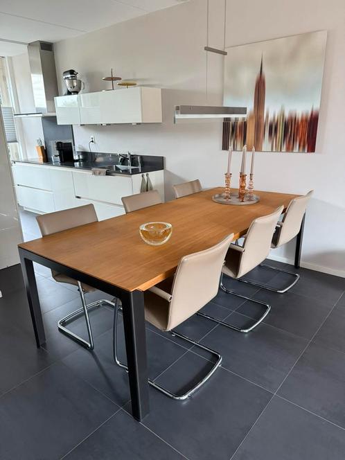 Leolux Eettafel, model Kalia, Huis en Inrichting, Tafels | Eettafels, Gebruikt, 50 tot 100 cm, 200 cm of meer, Vijf personen of meer