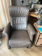 Nette Sta op stoel echt leer, Huis en Inrichting, Fauteuils, Ophalen, Gebruikt, Sta op stoel, 50 tot 75 cm
