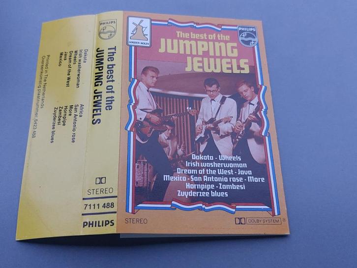 JUMPING JEWELS - THE BEST OF (CASSETTEBANDJE), Cd's en Dvd's, Cassettebandjes, Zo goed als nieuw, Origineel, Rock en Metal, 1 bandje