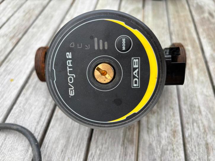 Evosta 2. Vloerverwarming pomp, Doe-het-zelf en Verbouw, Verwarming en Radiatoren, Zo goed als nieuw, Cv-ketel of Combi-ketel