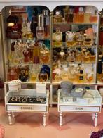 Grote diorama met echte miniatuur parfum, parfumerie, Ophalen, Nvt, Nvt, Nvt