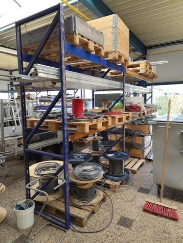 Pallet stellingen beschikbaar voor biedingen