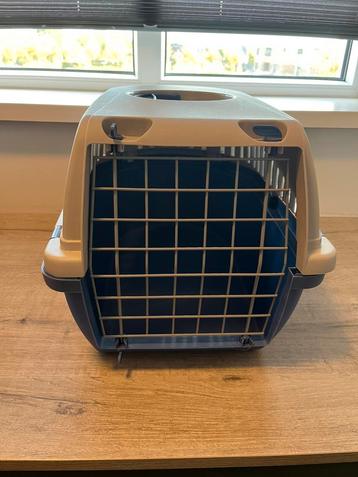 Kattenmand groot met uitneembaar draaibaar hekje beschikbaar voor biedingen