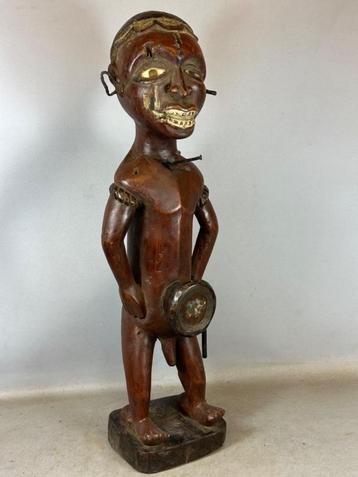 251128 Oud Afrikaans Bakongo beeld uit Kongo. beschikbaar voor biedingen