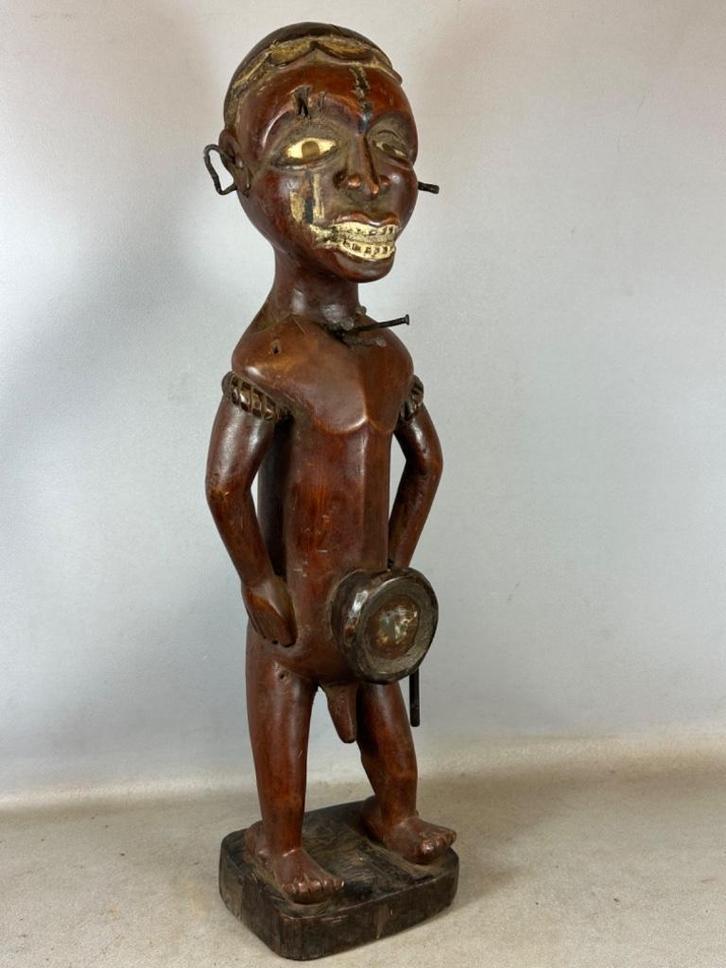251128 Oud Afrikaans Bakongo beeld uit Kongo., Antiek en Kunst, Kunst | Niet-Westerse kunst, Ophalen of Verzenden