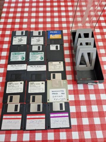 Floppy's / diskettes + opbergbox beschikbaar voor biedingen