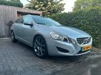 Volvo V60 Ocean race 150pk 2011 Grijs, Auto's, Volvo, Voorwielaandrijving, 1596 cc, 15 km/l, 74 €/maand
