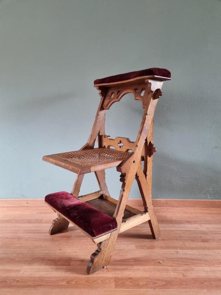 Antieke kerkstoel / bidstoel, Antiek en Kunst, Antiek | Meubels | Stoelen en Banken, Ophalen