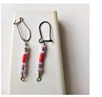 paar rood/wit oorbellen/hangers, Overige materialen, Overige kleuren, Ophalen of Verzenden, Hangers