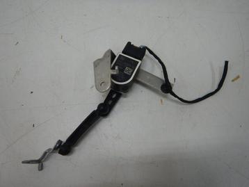 BMW M8 F93 Hoogteversteller Niveausensor 686913702 beschikbaar voor biedingen