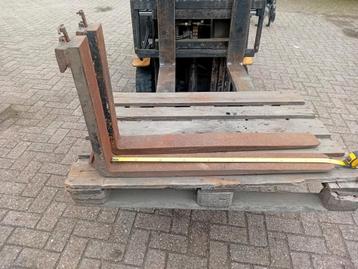 pallet vorken kort beschikbaar voor biedingen