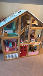 Poppenhuis hema met houten meubels en poppen, Ophalen of Verzenden, Zo goed als nieuw, Poppenhuis