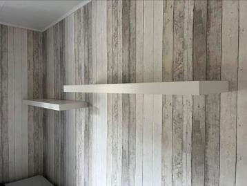 2 ikea wandplanken beschikbaar voor biedingen