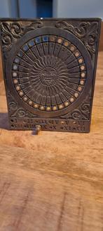 Mooie oude tinnen eeuwigdurende kalender., Antiek en Kunst, Ophalen
