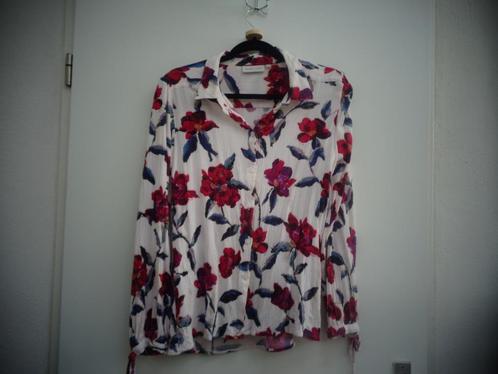 Fabienne Chapot bloes met lange mouw, maat 38. Wit met paars, Kleding | Dames, Blouses en Tunieken, Zo goed als nieuw, Maat 38/40 (M)