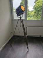 Hoeklamp industrieel en verstelbaar. Ong 160 cm hoog, Huis en Inrichting, Lampen | Vloerlampen, Ophalen, Zo goed als nieuw, 150 tot 200 cm