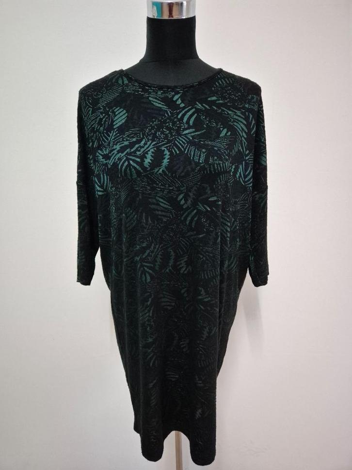 J594 - Blauw-zwarte Monki jurk maat S (1), Kleding | Dames, Jurken, Zo goed als nieuw, Maat 38/40 (M), Blauw, Boven de knie, Ophalen of Verzenden