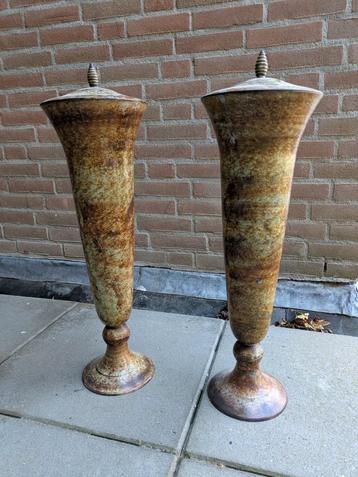 Tk grote 68 cm hoge bronzen geëmailleerde antieke vazen. beschikbaar voor biedingen