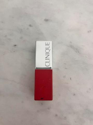 Clinique Pop Matte 03 Ruby Pop beschikbaar voor biedingen