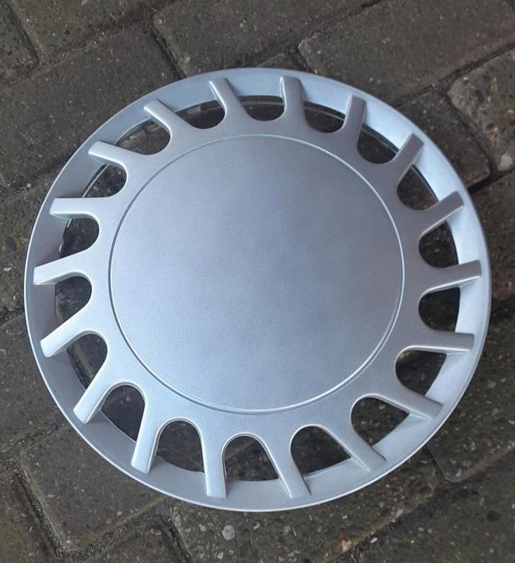 2 Nieuwe 15 inch wieldoppen, originele kwaliteit, caravan, Auto diversen, Wieldoppen, Nieuw, Ophalen of Verzenden