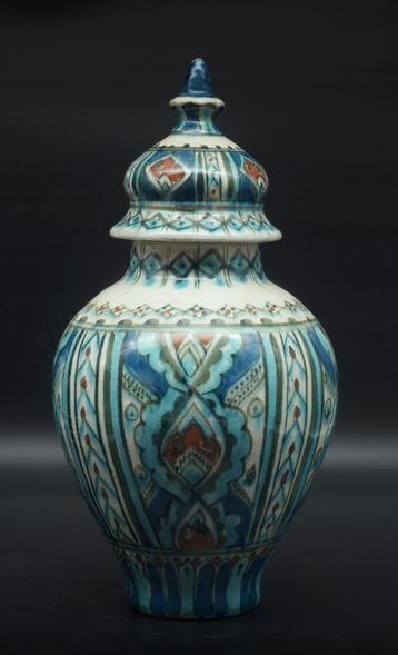 Porceleyne Fles Nieuw Persisch dekselvaas beschikbaar voor biedingen