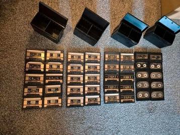 Cassettebandjes in opbergboxen maxell XLII 90 / 60  beschikbaar voor biedingen