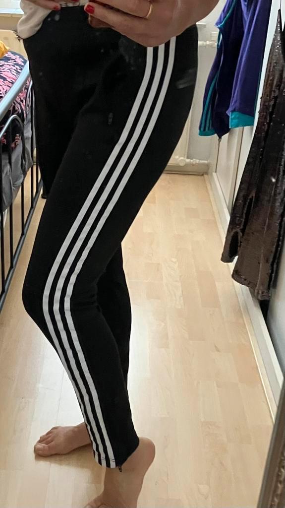 Adidas sportbroek M, Kleding | Dames, Sportkleding, Zo goed als nieuw, Maat 38/40 (M), Zwart, Ophalen of Verzenden