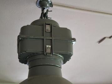 Industriële hanglamp grijs beschikbaar voor biedingen
