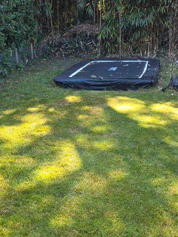 Trampoline  beschikbaar voor biedingen
