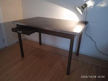 Jaren 50 Gispen as Gispen can be bureau bureel eettafel ! beschikbaar voor biedingen