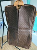 Louis Vuitton Kledinghoes Tas, 30 cm of meer, Bruin, Zo goed als nieuw, 75 cm of meer