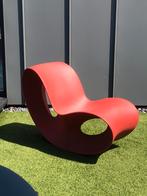 Magis Voido by Ron Arad schommelstoel rood buiten/binnen, Ophalen