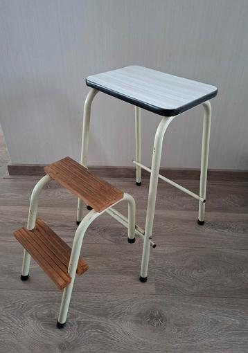 Vintage jaren 60 70 keukentrapje  beschikbaar voor biedingen