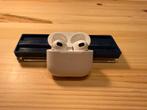 Apple AirPods 3, Ophalen of Verzenden, Zo goed als nieuw, Minder dan 2 meter, Overige kabels