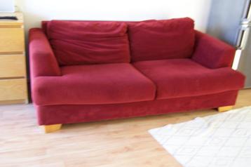 Sofa gratis af te halen. beschikbaar voor biedingen