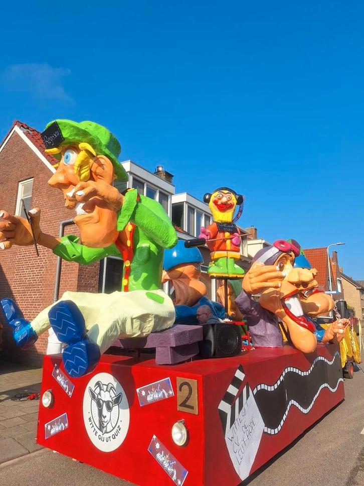 Zeer nette carnavalswagen, Tickets en Kaartjes, Recreatie | Pretparken en Attractieparken, Eén persoon