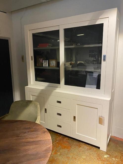 Square vitrinekast Vermeer nu €999,-, Huis en Inrichting, Kasten | Vitrinekasten, Nieuw, 200 cm of meer, 150 tot 200 cm, 25 tot 50 cm