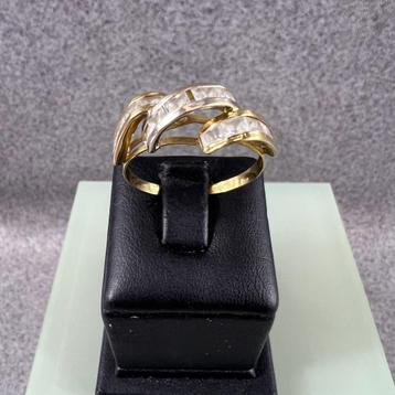 Gouden Ring | 18k | 2,6g | carre gesl zirk | 19,5 | 394487 beschikbaar voor biedingen